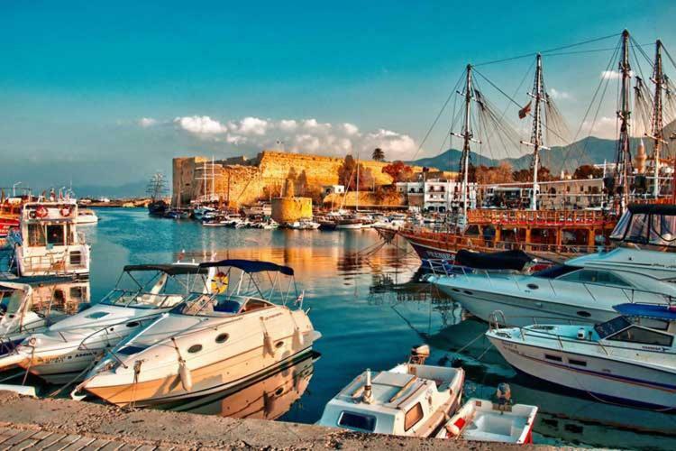 Kyrenia British Harbour Hotel Exteriör bild