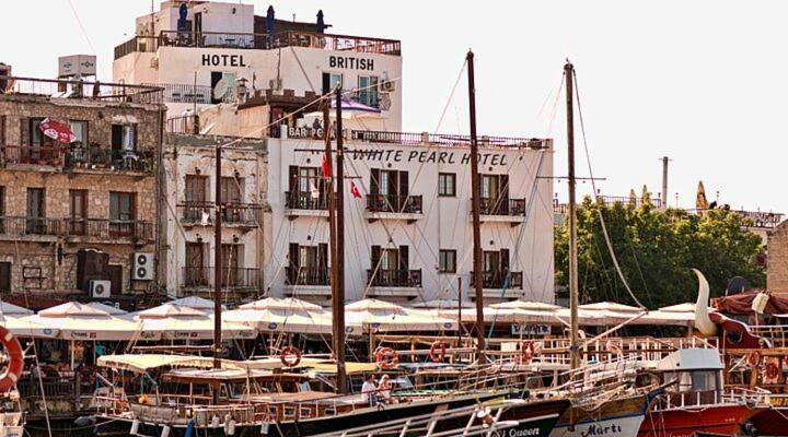 Kyrenia British Harbour Hotel Exteriör bild