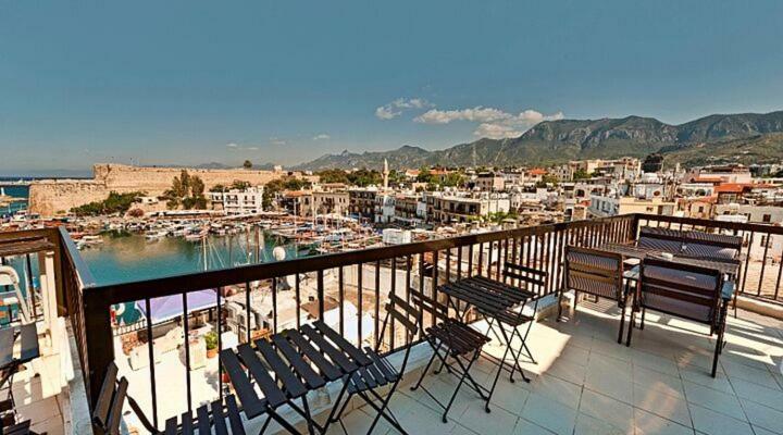 Kyrenia British Harbour Hotel Exteriör bild