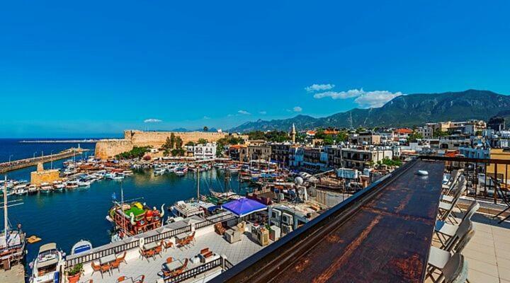 Kyrenia British Harbour Hotel Exteriör bild