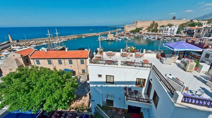 Kyrenia British Harbour Hotel Exteriör bild